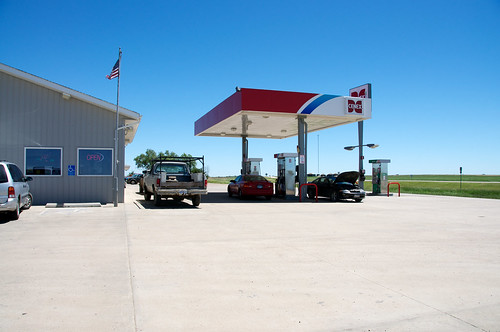 roadtrip journey gasstations conveniencestores cenex afsdxvrzoomnikkor18200mmf3556gifed