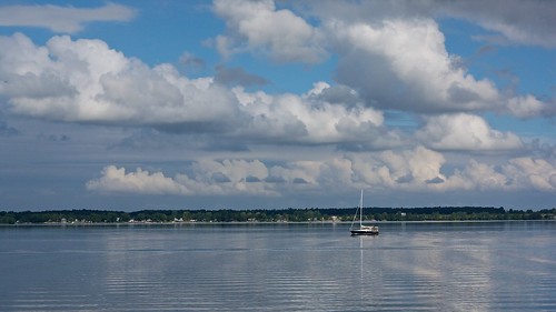 sky ny reflection water clouds sailboat bay boat ripple august sail chaumont crop16x9