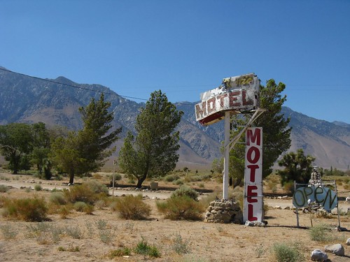 california sign motel roadtrip us395 olancha rusticmotel
