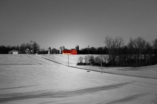 winter ohio bw barn geotagged nikon raw nef farm snowfield nikkor selectivecolor cs5 ruralohio canalfultonohio nikkor70300f4556vr d3s starkcountyohio nikongp1 route21n