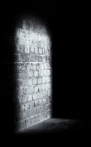 light shadow window amphitheatre xanten darknes archäologischerpark kajojak