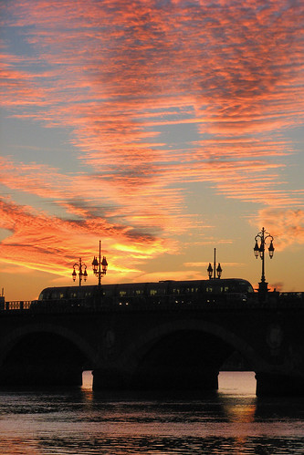 morning sky france clouds sunrise bordeaux tram ciel pont nuages pontdepierre garonne tramway matin leverdesoleil fleuve aquitaine gironde
