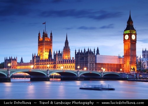 UK - England - London - Dusk over The Palace of Westminster, the Clock Tower - Big Ben and Westminster Bridge