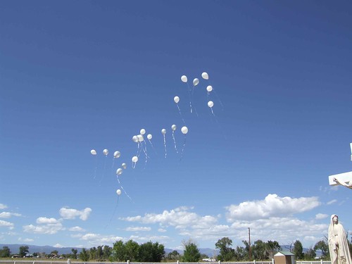 sky newmexico colorado funeral baloons mildredelizabethnewmanchávez