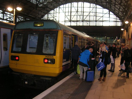 Class 142 Pacer DMU, Manchester Piccadilly, post-rush hour