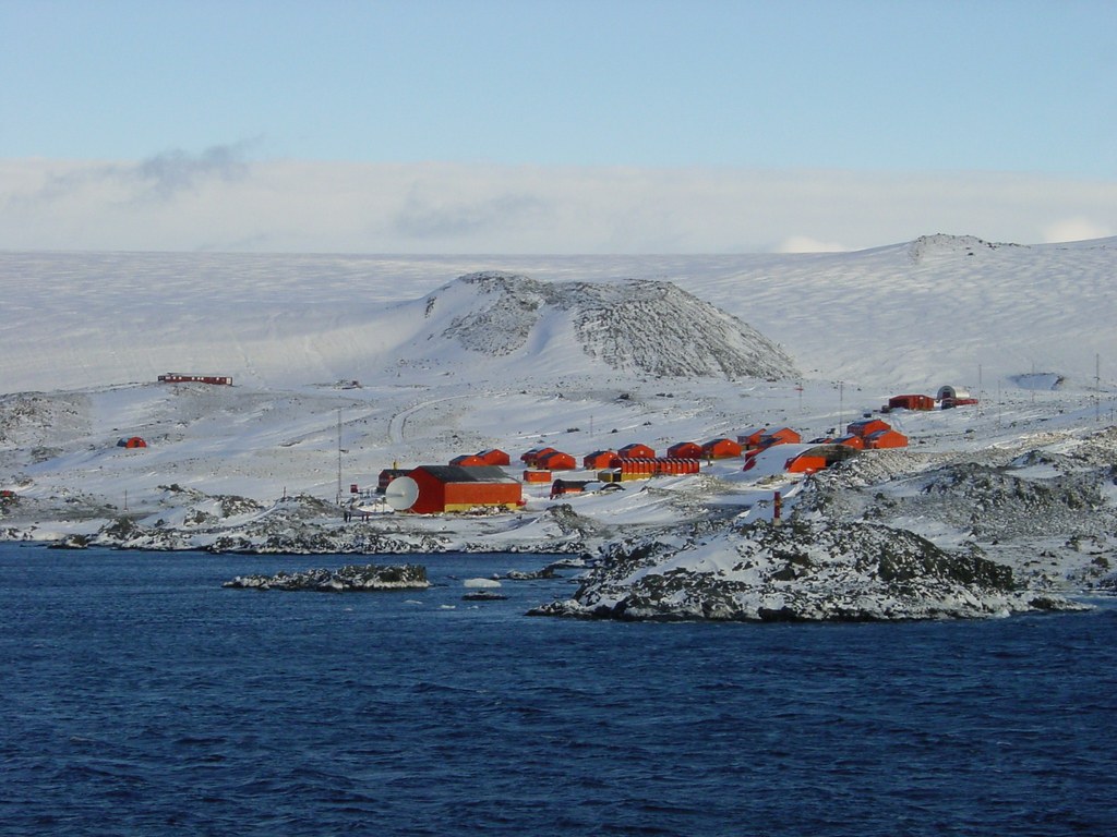 A New Tourist Destination: Antarctica Reachable by Passenger Jet