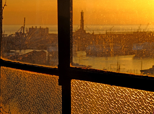 sunset window glasses tramonto finestra genova genes coucherdesoleil vetri genua