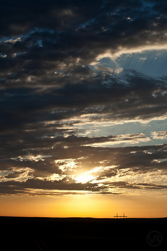 morning sky clouds sunrise dawn hill valley kansas prairie flinthills schrumpf tdpg