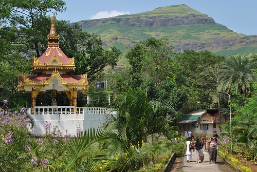 pagoda meditation igatpuri dhammagiri dhamma vipassana meditationretreat goenka sngoenka noblesilence vipassanainternationalacademy