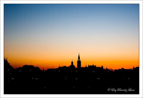 sky españa skyline sunrise sevilla spain pentax seville andalucia amanecer ciel cielo espagne andalousie aube k10d eloyricardez 8ca7dce70c504313b1bb9aac986cd0a5