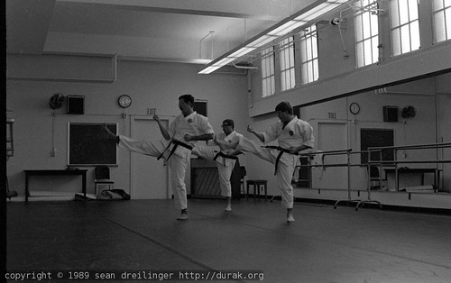 scan 1989 28th aakf nationals karate tournament umn.edu us minnesota st paul kodak 5054 roll a 0009.16Gray raw.png