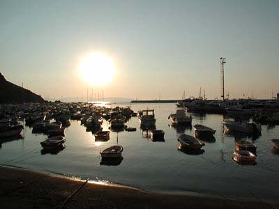 italy sunrise boats italia alba barche porto