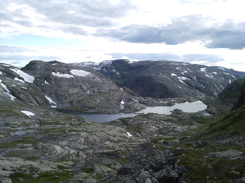 lake mountains view hiking ulvik hardanger