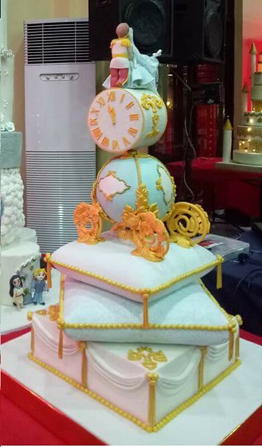 Cake by Hailey's BakeLab