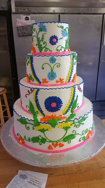 Cake by Callejas Wedding & Quinceañeras Cakes