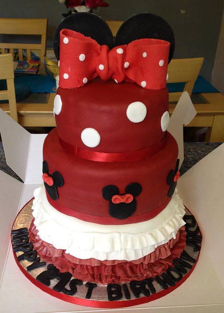 Minnie Mouse Themed Cake from Tasty cakes by Sammy