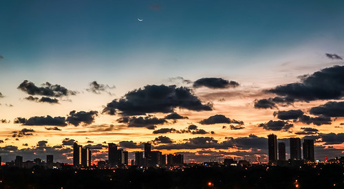 miamifl cityscapes veryearly earlyinthemorning colors clouds architecture allapattah exploration urbanexploration sunrise