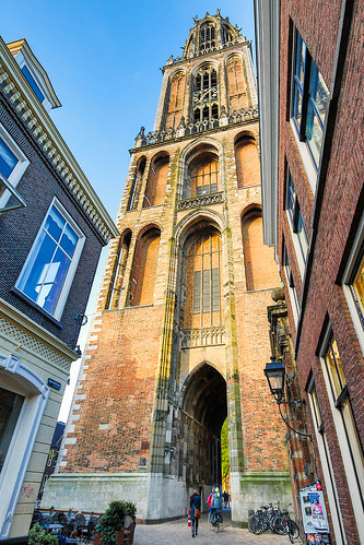 tower old clock architecture arquitectura antiguo wideangle canon sigma bicycles people sunset red bluesky holland utrecht