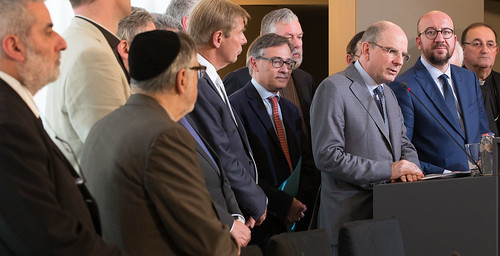 Creation of an official platform between the Belgian government and the recognized religions