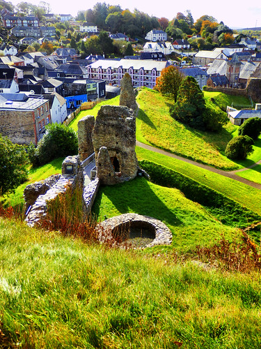 cornwall launceston launcestoncastle medievel building architecture outdoor outside oldtown oldwivestale wall oldwall englishheritage castle fort fortress motteandbailey