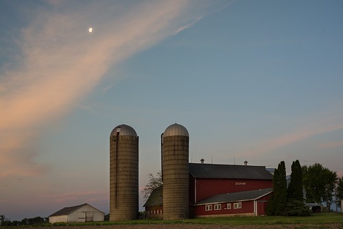 nikonafnikkor28105mmf3545 nikond600 moon sky midwest rural illinois boonecounty goldenhour sunrise barn farm