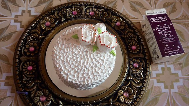 Cake by Maryam Rubab