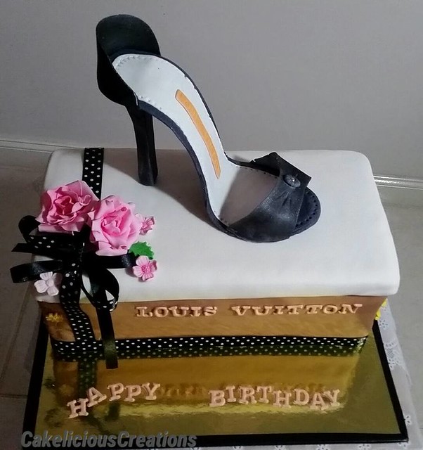 Cake by Cakelicious Creations