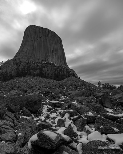 devilstower nationalmonument devilstowernationalmonument wyoming blackhills april spring snow nikond750 irix15mmf24 clouds boulders blackandwhite monochrome cloudy overcast sun morning