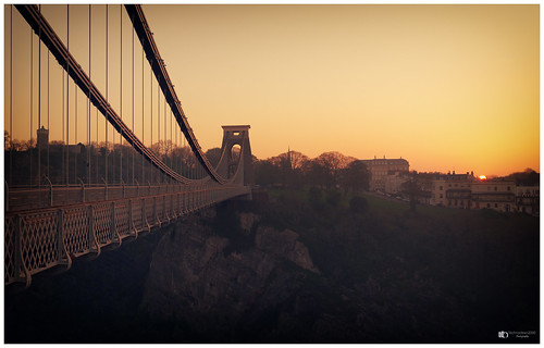 early morning sunrise clifton suspension bridge england bristol