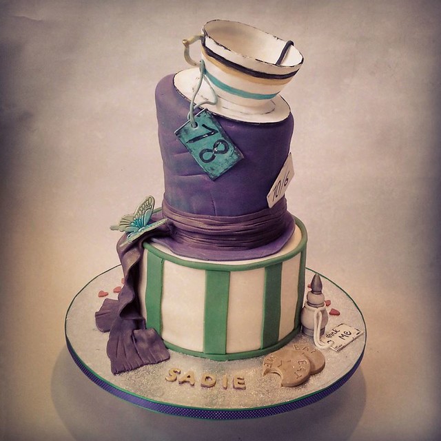 Alice in Wonderland Cake by Nai Nai's cake creations