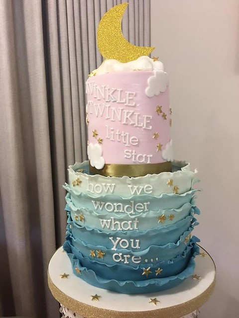 Cake by Where The Ribbon Ends