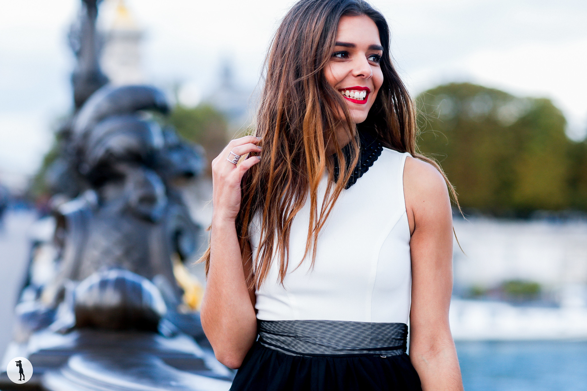 Street style Photo shooting with french bloggers in Paris. Blogueuse Justine Vrgr