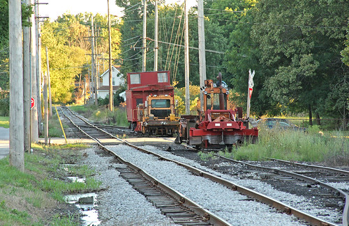 trackequipment tracks railroadtracks shortlinerailroads ohioshortlinerailroads ohio youngstownsoutheastern columbianaohio