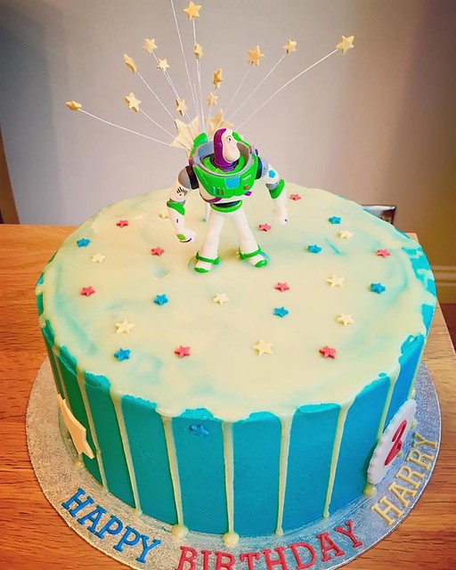 Buzz Lightyear Cake by The Mixing Bowl