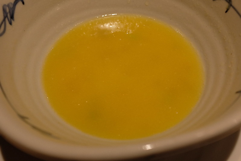 池袋西口echika篝鶏白湯SOBAのスープ。かなりのポタージュ具合