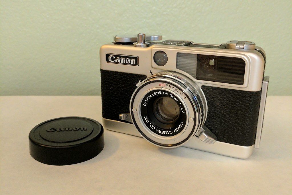 Canon Demi EE17 Half Frame Camera