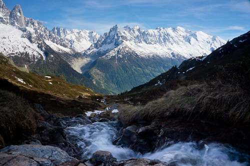 alpine hiking stream water running mountain alps france frenchalps chamonix chamonixvalley europe montblanc aiguillesrouges