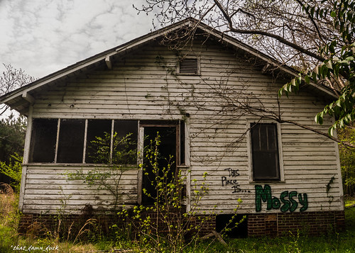 architecture abandoned house urbex urbanexplorer decaying graffiti