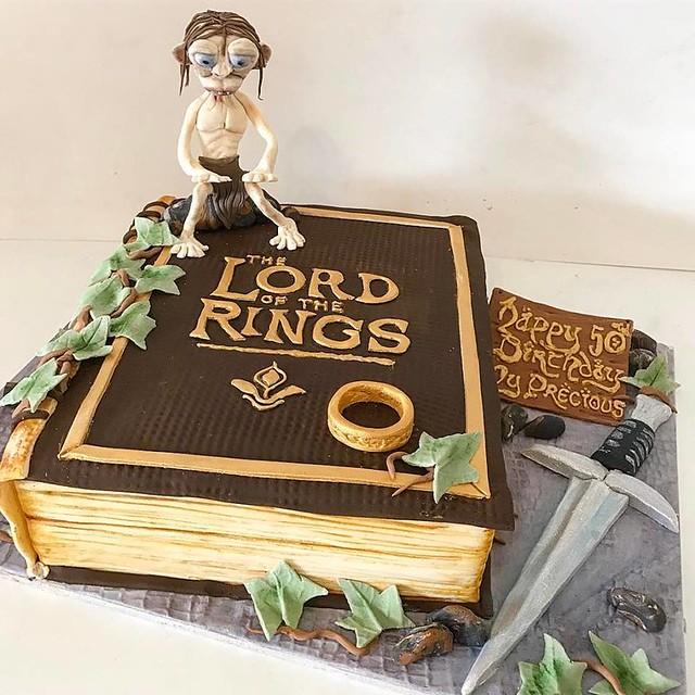 Lord of the Rings Cake by Three Sweeties