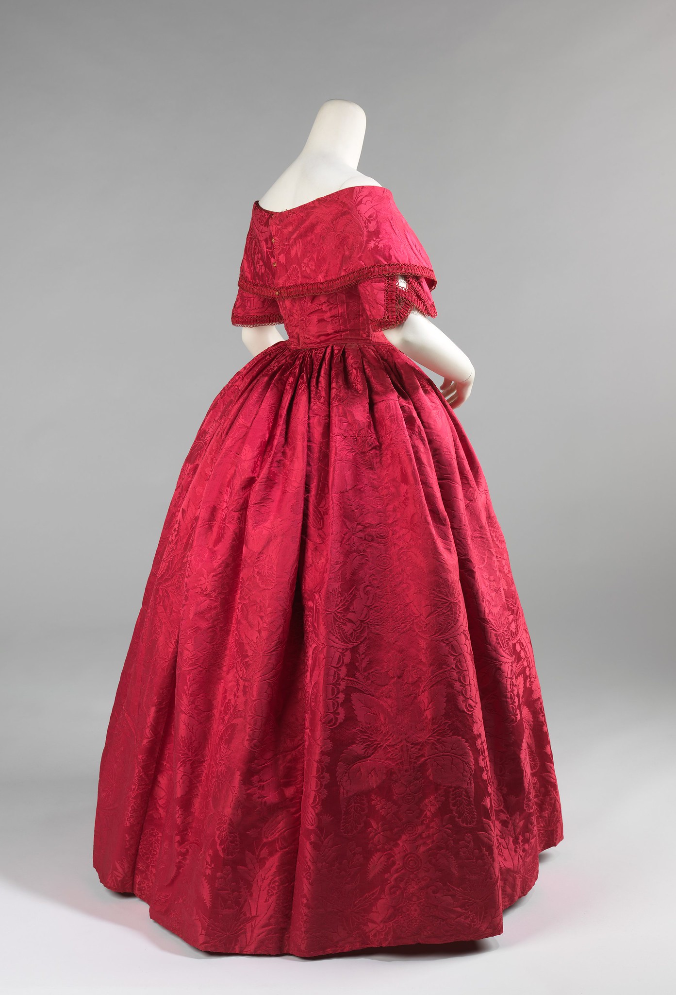 1842 Ball gown. British. Silk, cotton. metmuseum