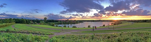 panorama apple iphone se milton keynes furzton lake buckinghamshire sunset clouds evening path trees view mkffurzton