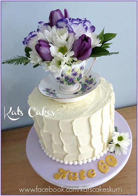 Cake by Kat's Cakes