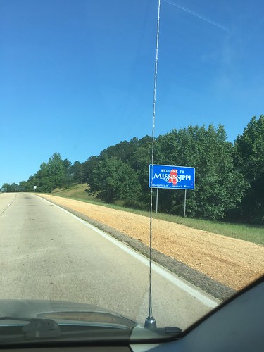 traveling road sign mississippi