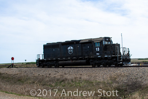 emd parrishheimbeckerlimited locomotive 13 sd402 phlx biggar saskatchewan canada ca