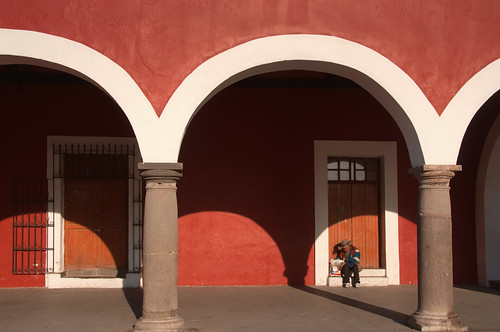 2016 mexico cholula valterb view village house people public paintedstreetwalls photography roadtrip street scenic urban urbanwalls outdoors building architecture facadelines shadow colors colour