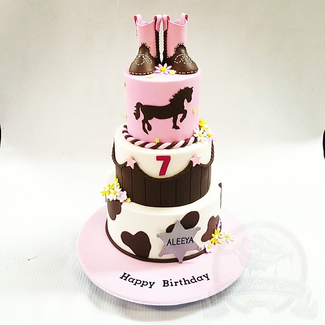 Cake by Sweet Fantasy Cakes
