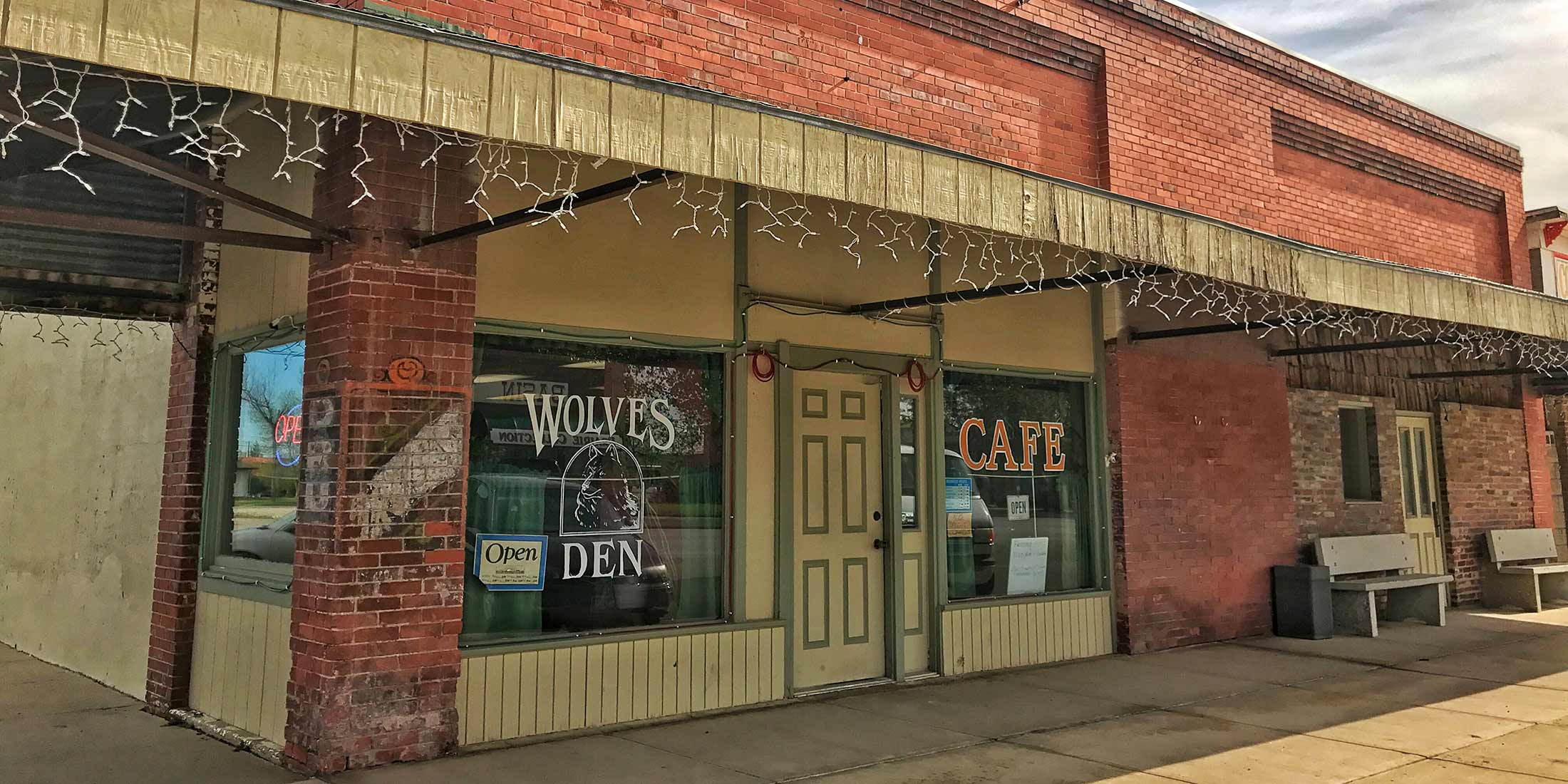 Information about the Wolves Den Cafe located in Stanford, Montana - Judith Bain County.