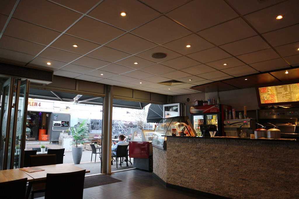 Dónde comer y gastronomía en Eindhoven (Holanda) - Comida rápida JIM's Food Factory.