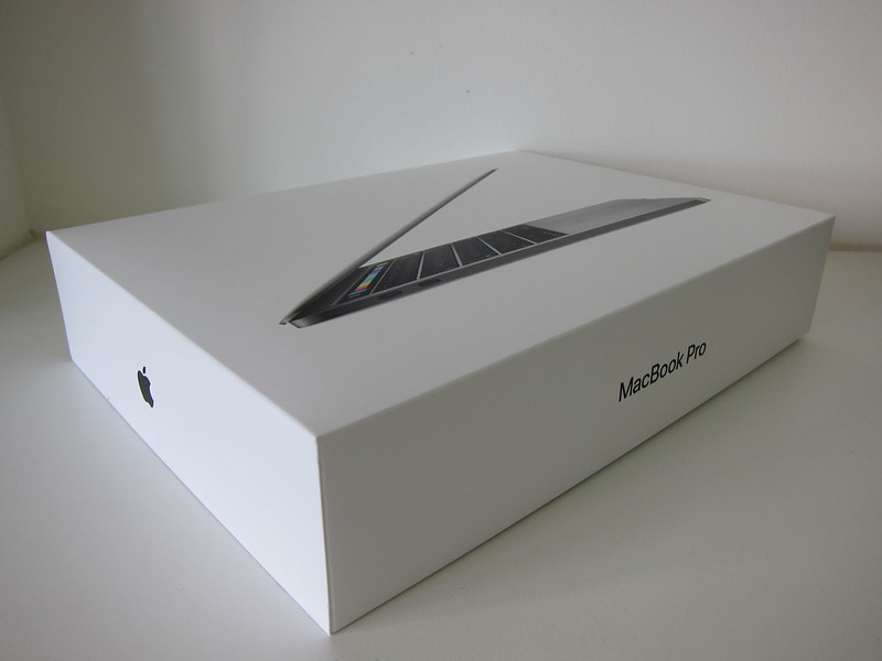 Apple MacBook Pro 13 Inch with Touch Bar and Touch ID (Mid 2017) - Box