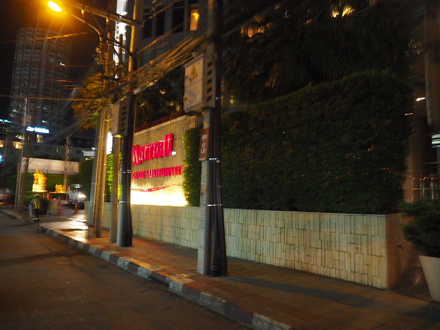 P6233410 バンコク・マリオット・ホテル・スクンビット(Bangkok Marriott Hotel Sukhumvit) Octave Rooftop Lounge & Bar (オクターブ ルーフトップ ラウンジ＆バー)